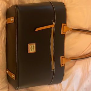 Barely Used Dooney&Burke bag.